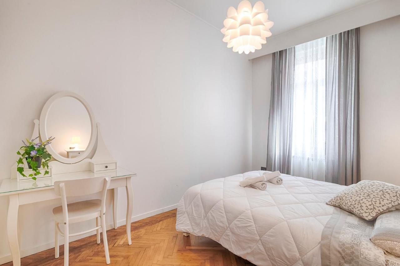 Mihaela Apartment - Charme Near The Station Trieste Exterior foto