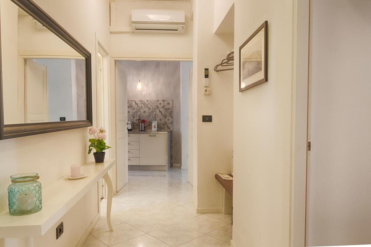 Mihaela Apartment - Charme Near The Station Trieste Exterior foto