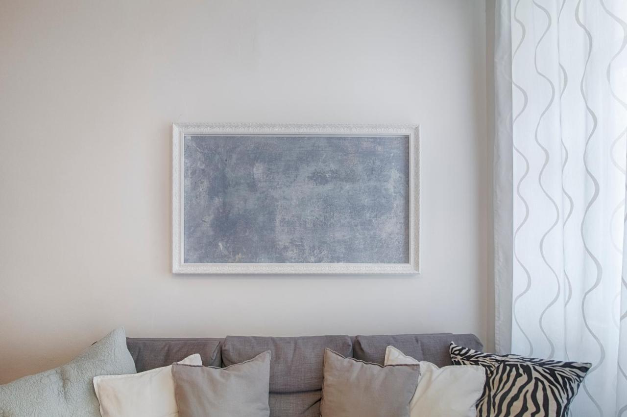 Mihaela Apartment - Charme Near The Station Trieste Exterior foto